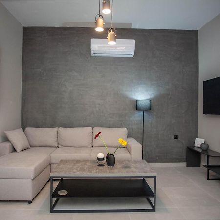 Makel Apartment Chrissi Akti Chania Exterior foto