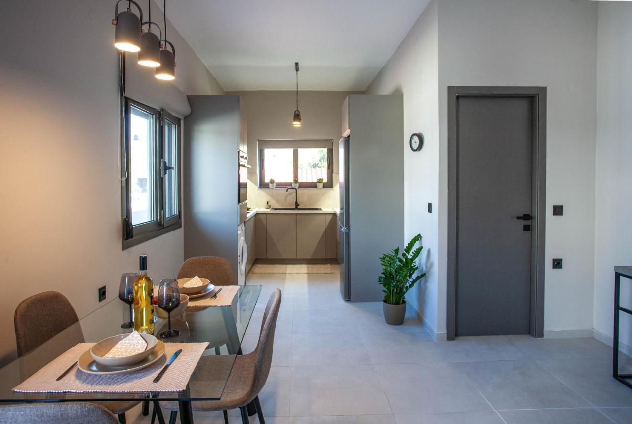 Makel Apartment Chrissi Akti Chania Exterior foto