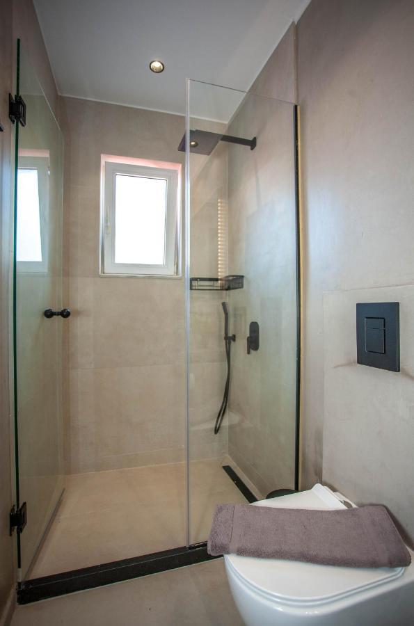 Makel Apartment Chrissi Akti Chania Exterior foto